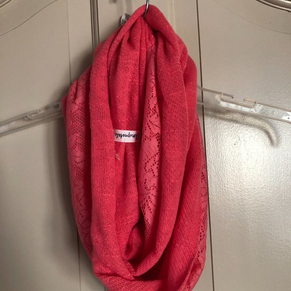 NW0T Womens Aeropostale Coral Pink Lace Infinity Scarf - Picture 2 of 10